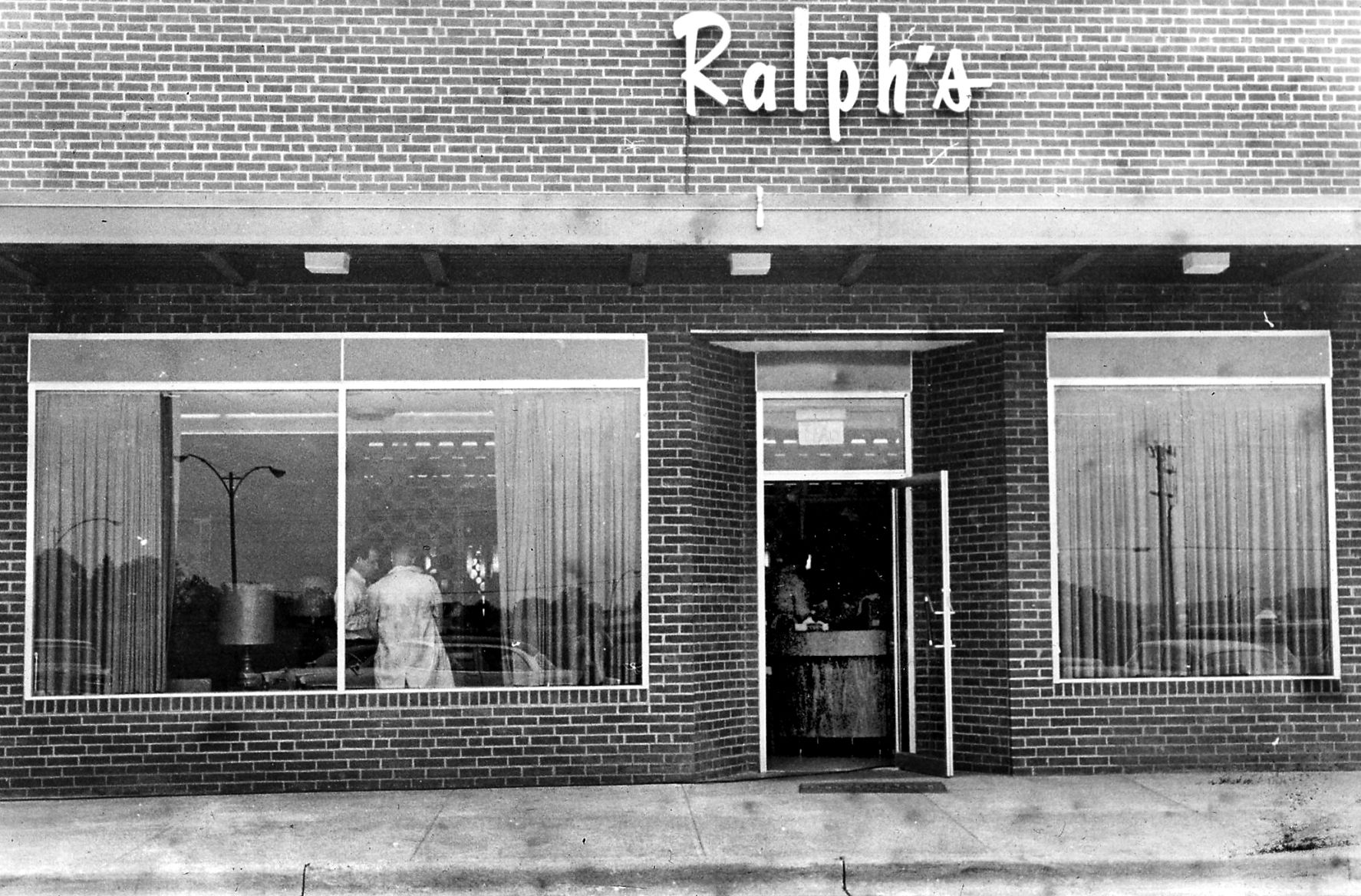 1961-05-22 Ralph's Beauty